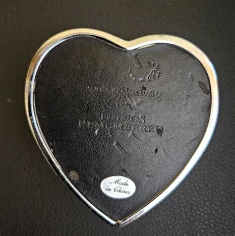 Vintage Things Remembered Silver Tone Trinket Box Heart 